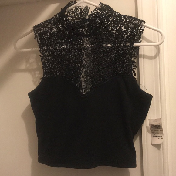 shelly Tops - Shelly Black Crop Top